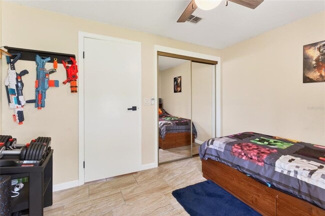 Building Photo - 210 Lake Charles Ct