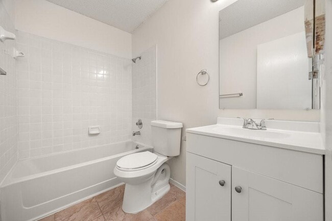 Building Photo - 8204 West Gate Blvd