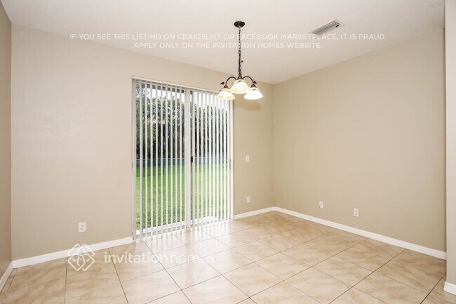 Building Photo - 141 NW 207th Ave