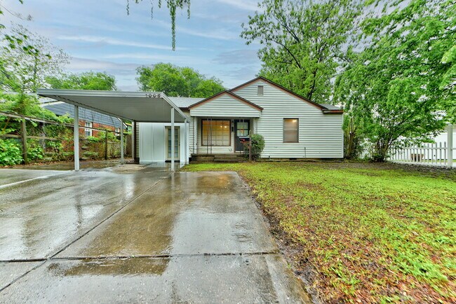 Primary Photo - 1005 W Eufaula St