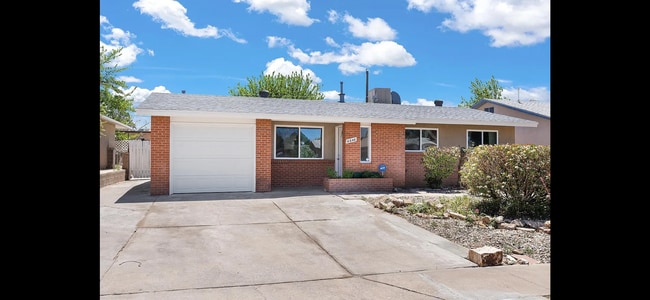 Building Photo - 11640 Mocho Pl NE