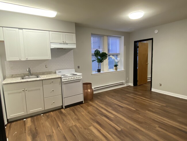 Primary Photo - Verona Apartments