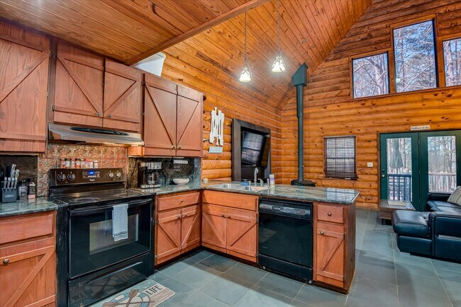 Building Photo - Fully Furnished Monthly Lake Cabin Rental | Available October – March