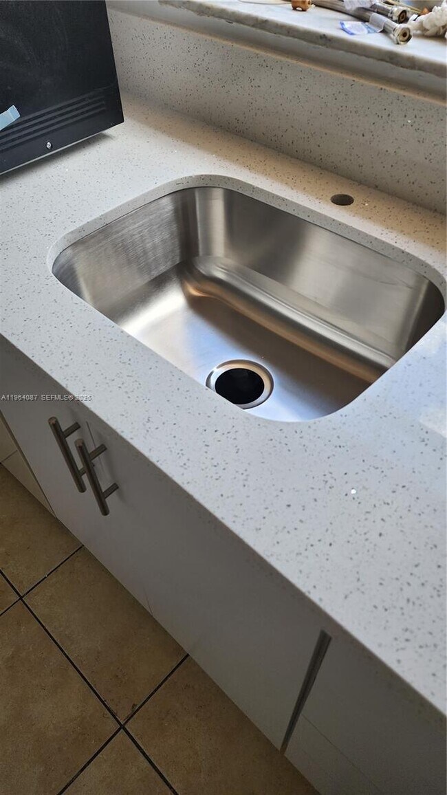 Building Photo - 8600 SW 109th Ave