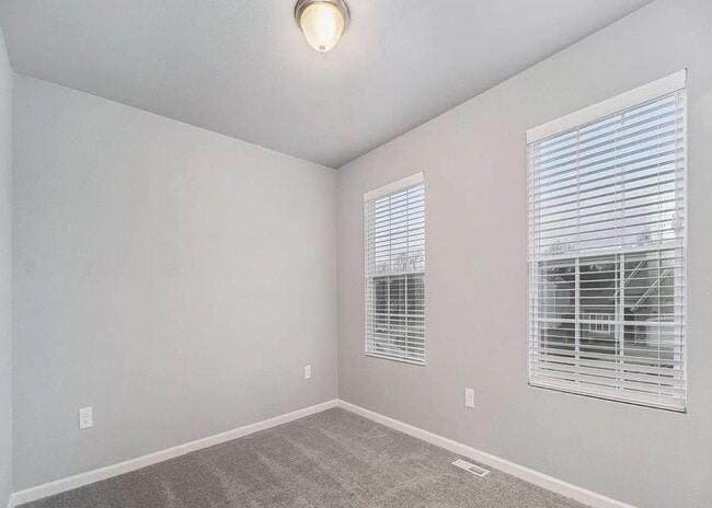 Building Photo - 4 Bedroom Available in Tiburon!