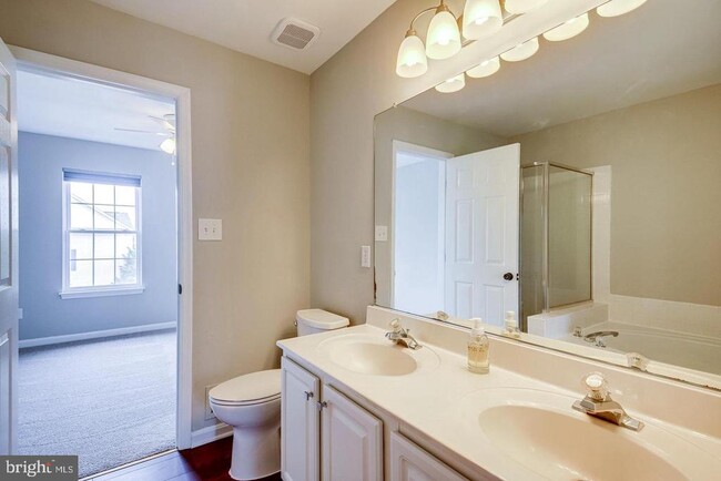Building Photo - 13600 Rumsey Ct
