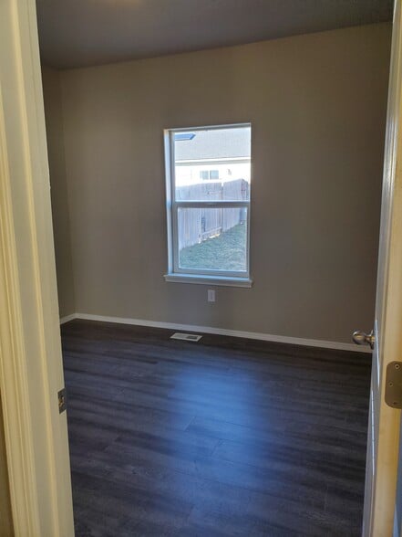 3rd Bedroom - 776 Parkwood Dr