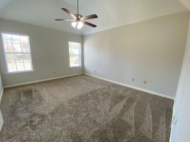Building Photo - 4 bed, 2.5 bath house in Olive Branch