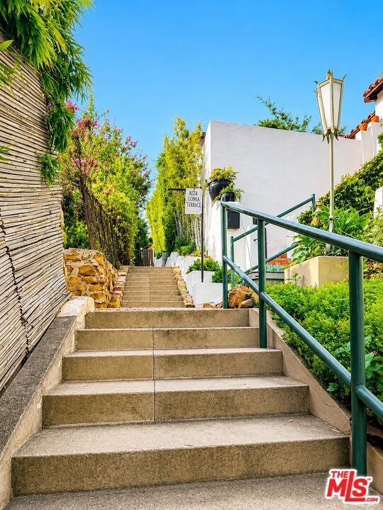 Building Photo - 6853 Alta Loma Terrace