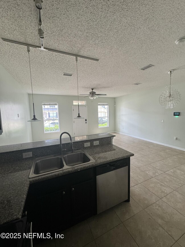 Building Photo - 454 Sherwood Oaks Dr