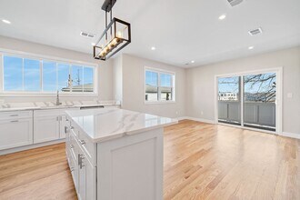 Building Photo - 2-4 Hecla St