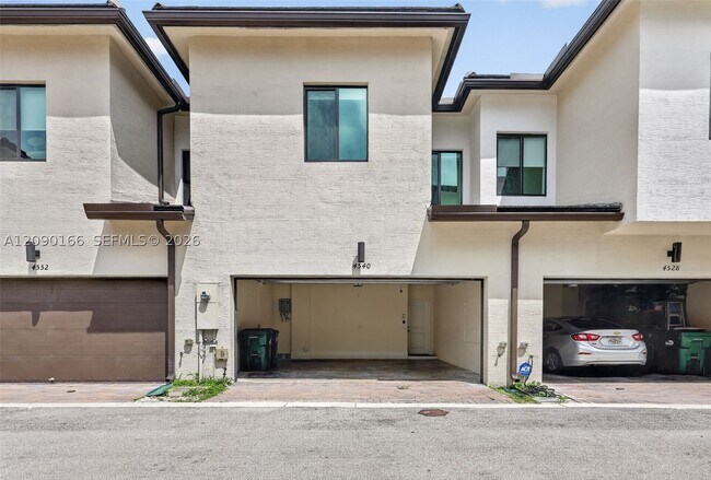 Building Photo - 4540 NW 83rd Path