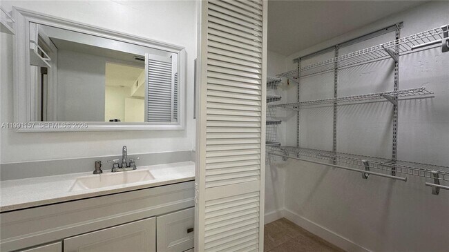 Building Photo - 8401 SW 107th Ave