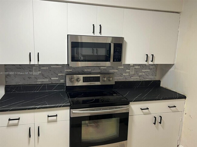 Primary Photo - 15241 SW 80th St