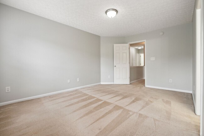 Building Photo - 3 bedroom townhome in Brier Creek- Availab...