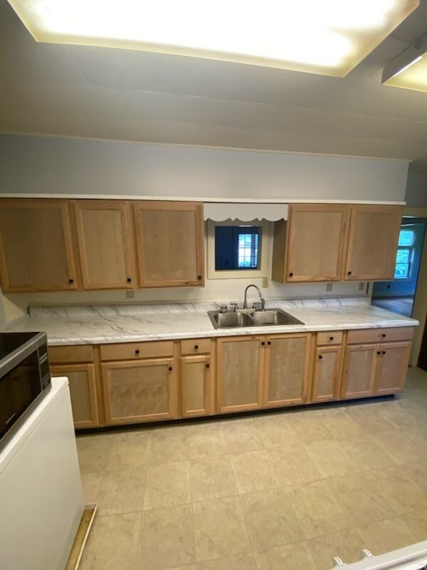 Kitchen - 25107 State St