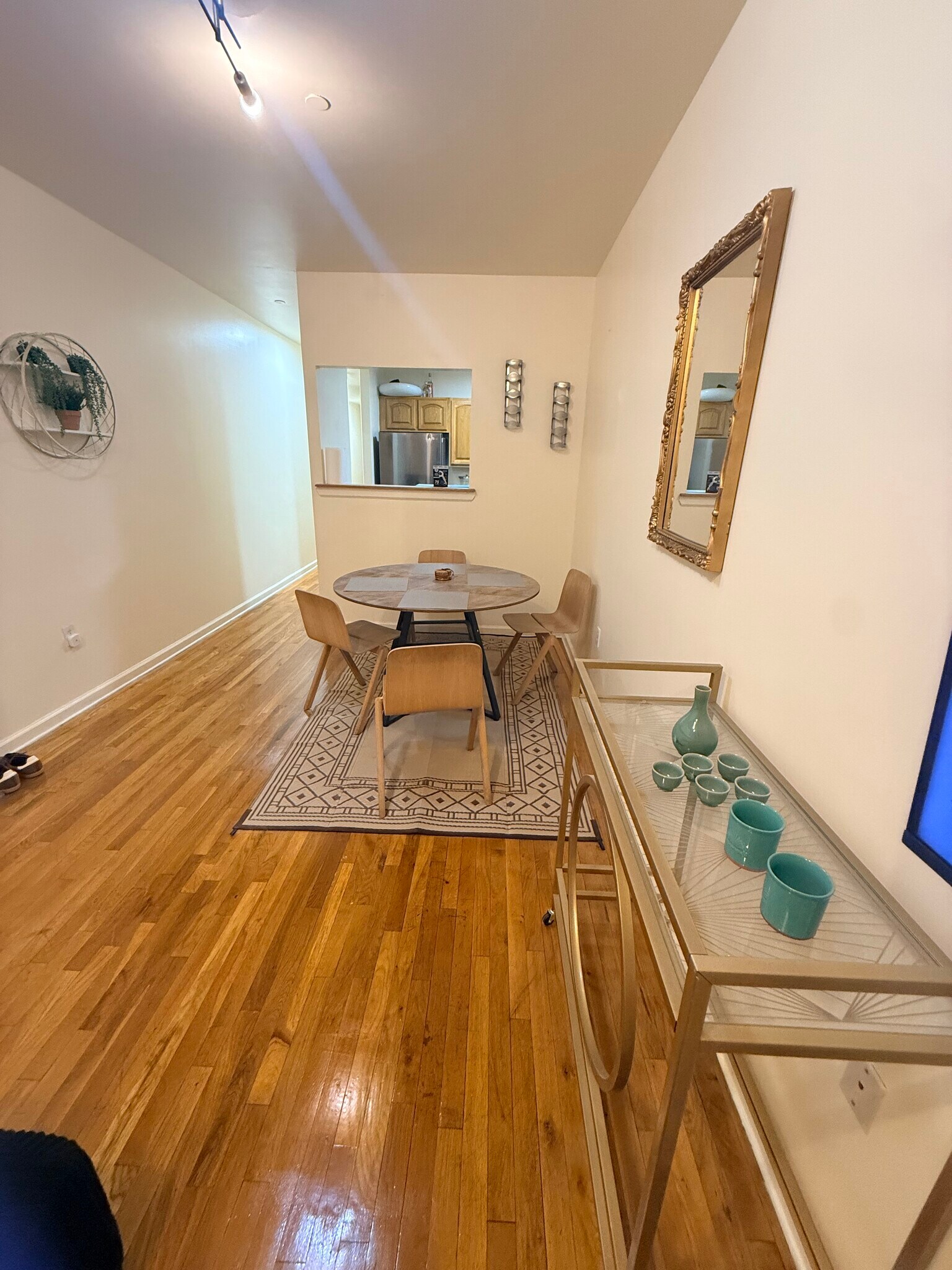 Building Photo - 295 Throop Ave