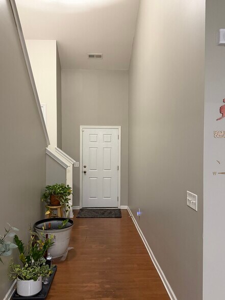 Building Photo - 13714 Porter Creek Rd