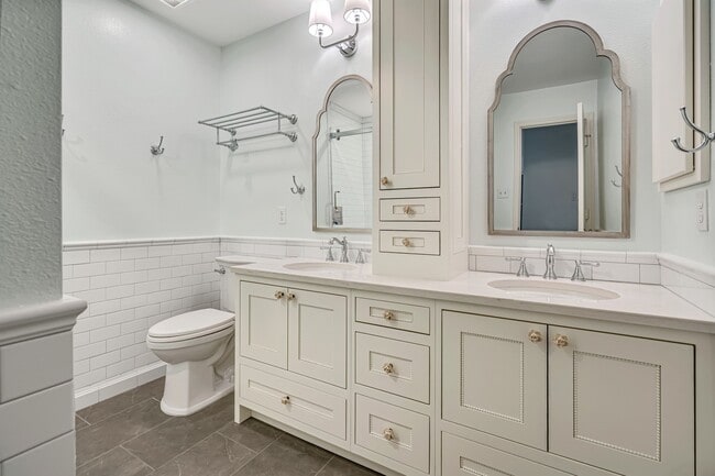 Building Photo - 199 Maple Path Pl