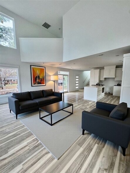 Building Photo - 2091 W Ora Dr
