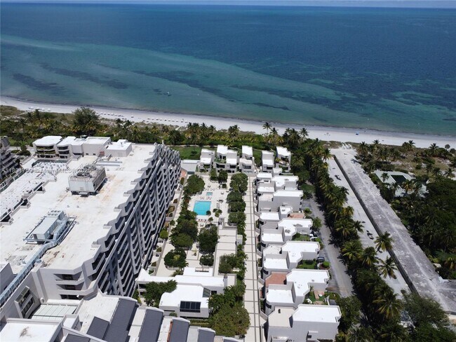 Building Photo - 201 Crandon Blvd
