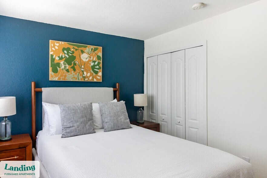 Building Photo - 1140 SE 24th Rd