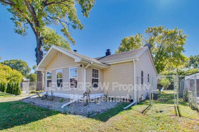 Building Photo - 321 Albany St