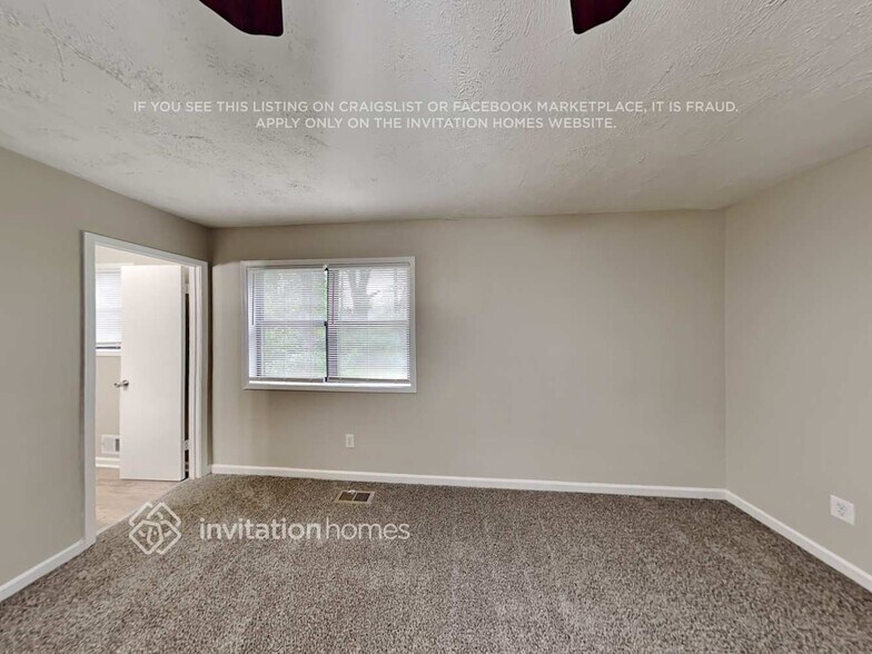 Building Photo - 4026 Leicester Dr NE