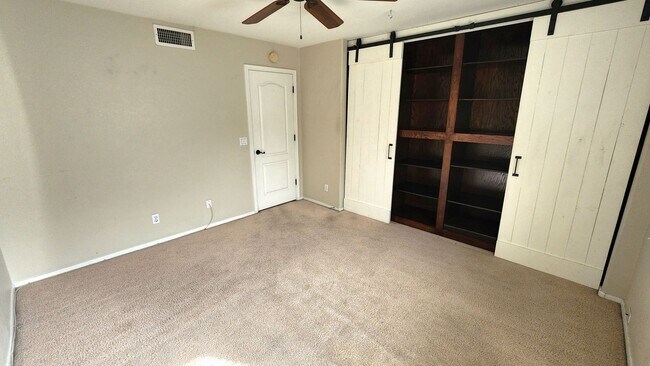 Building Photo - 3 Bedroom + Office Home in the Vineyards Community Near W Germann Rd and S Dobson Rd!