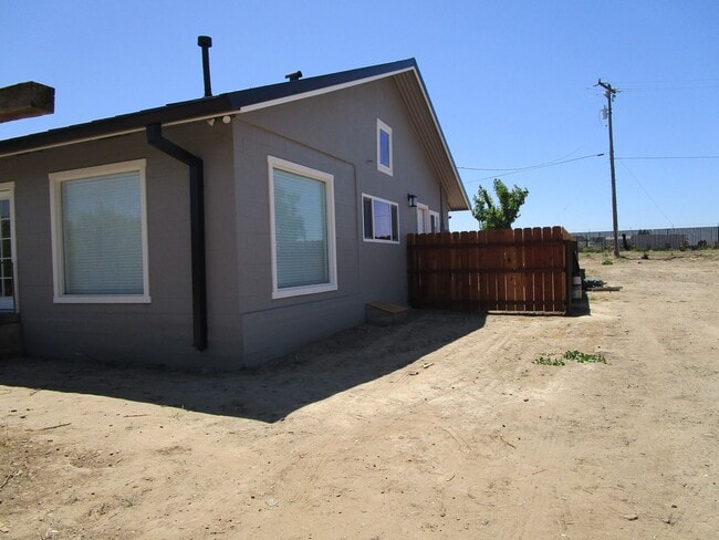 Building Photo - Thank you for your interest in our propert...