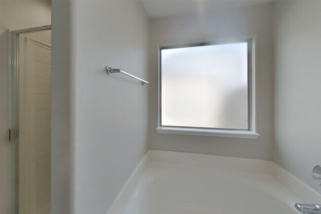 Building Photo - 21342 Bandera Ranch Lane