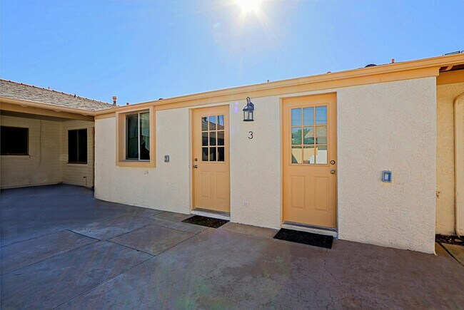 Building Photo - 6203 N 12th Pl