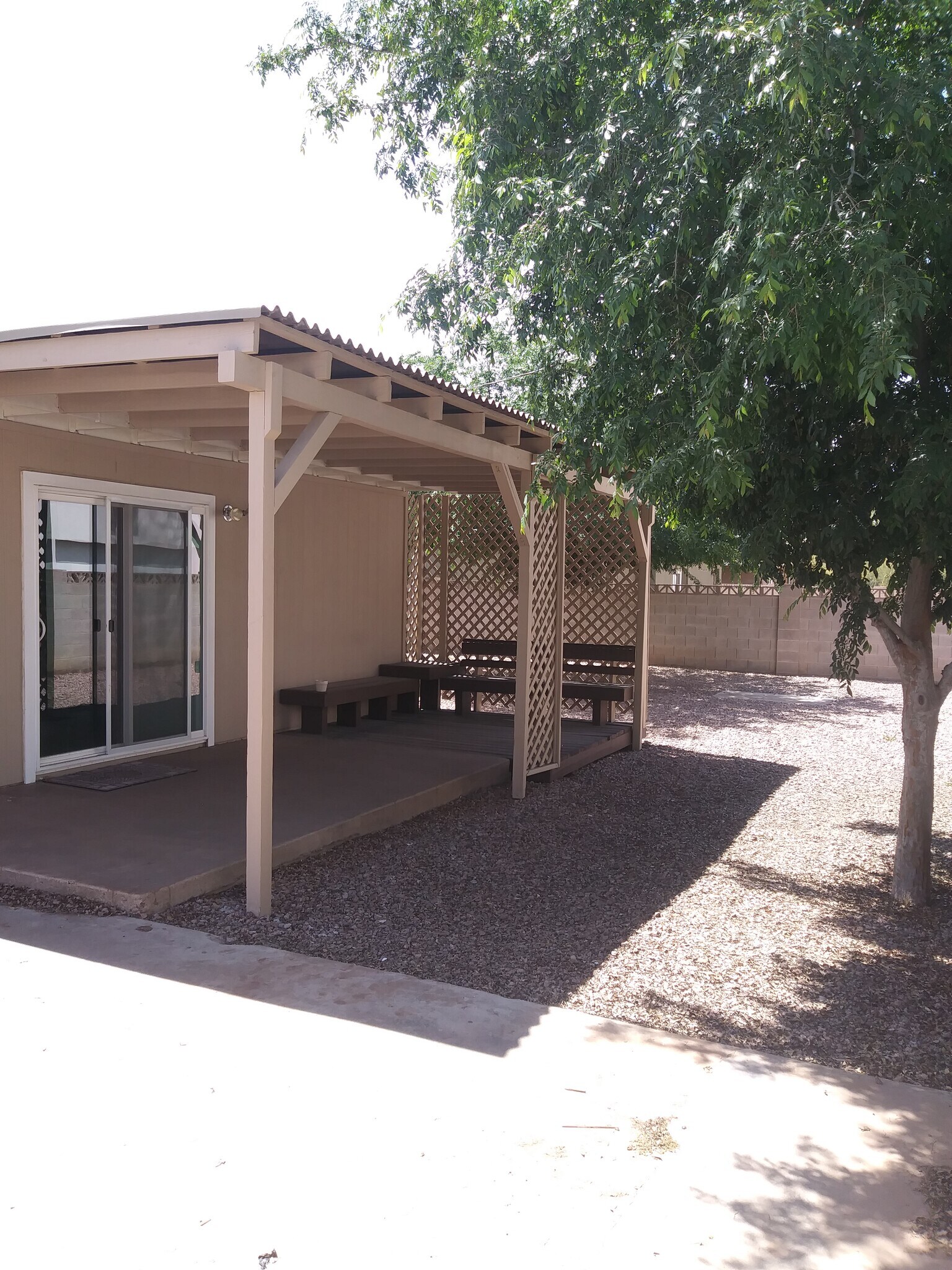 Building Photo - 1130 W 9th St