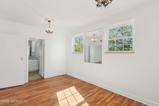 Building Photo - 1815 Largo Rd