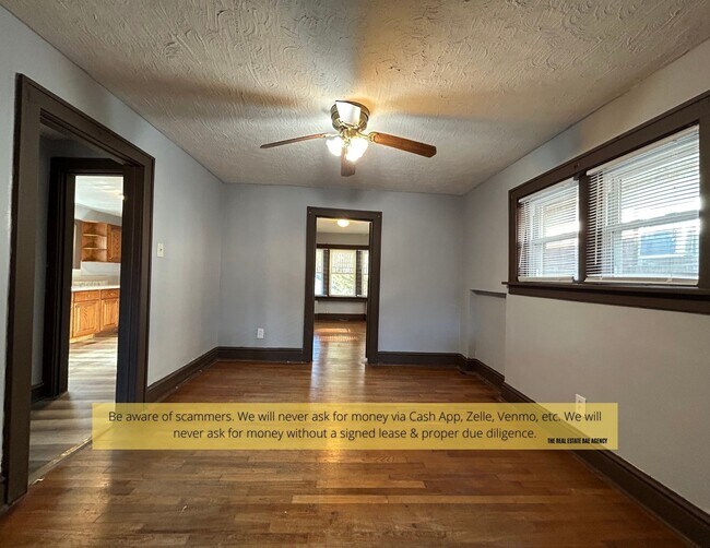 Building Photo - 8677 Oriole Ave