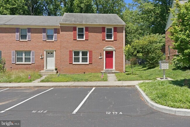 Building Photo - 12136 Bentridge Pl
