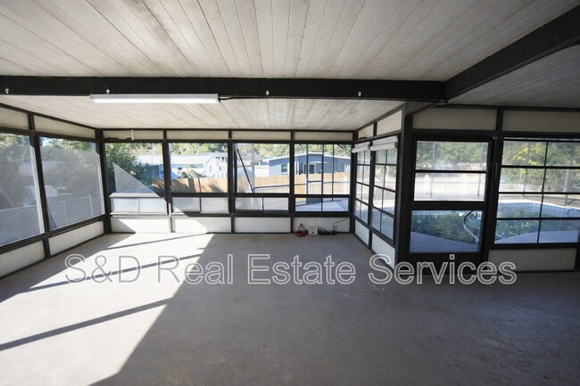 Building Photo - 3133 S Polk Ave