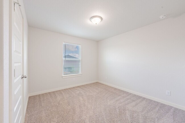 Building Photo - 5915 Marble Caverns