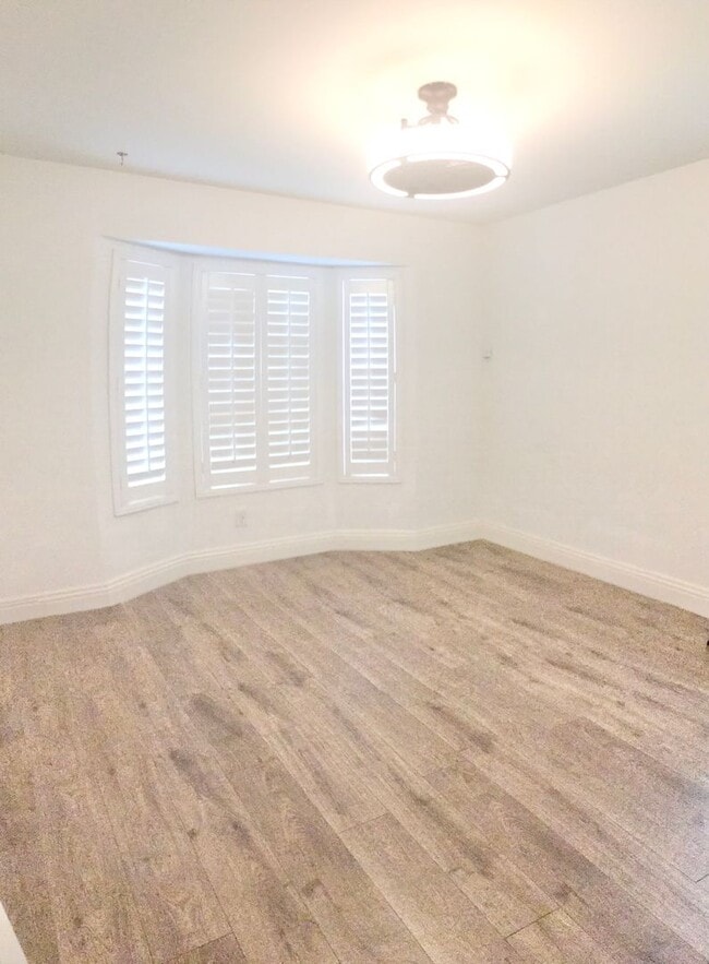 Building Photo - Gorgeous 3 Bedroom 2 Bath Updated House for Lease Near SoFi!