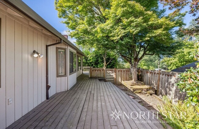 Building Photo - Charming One-Level Home on a Quiet Cul-de-...