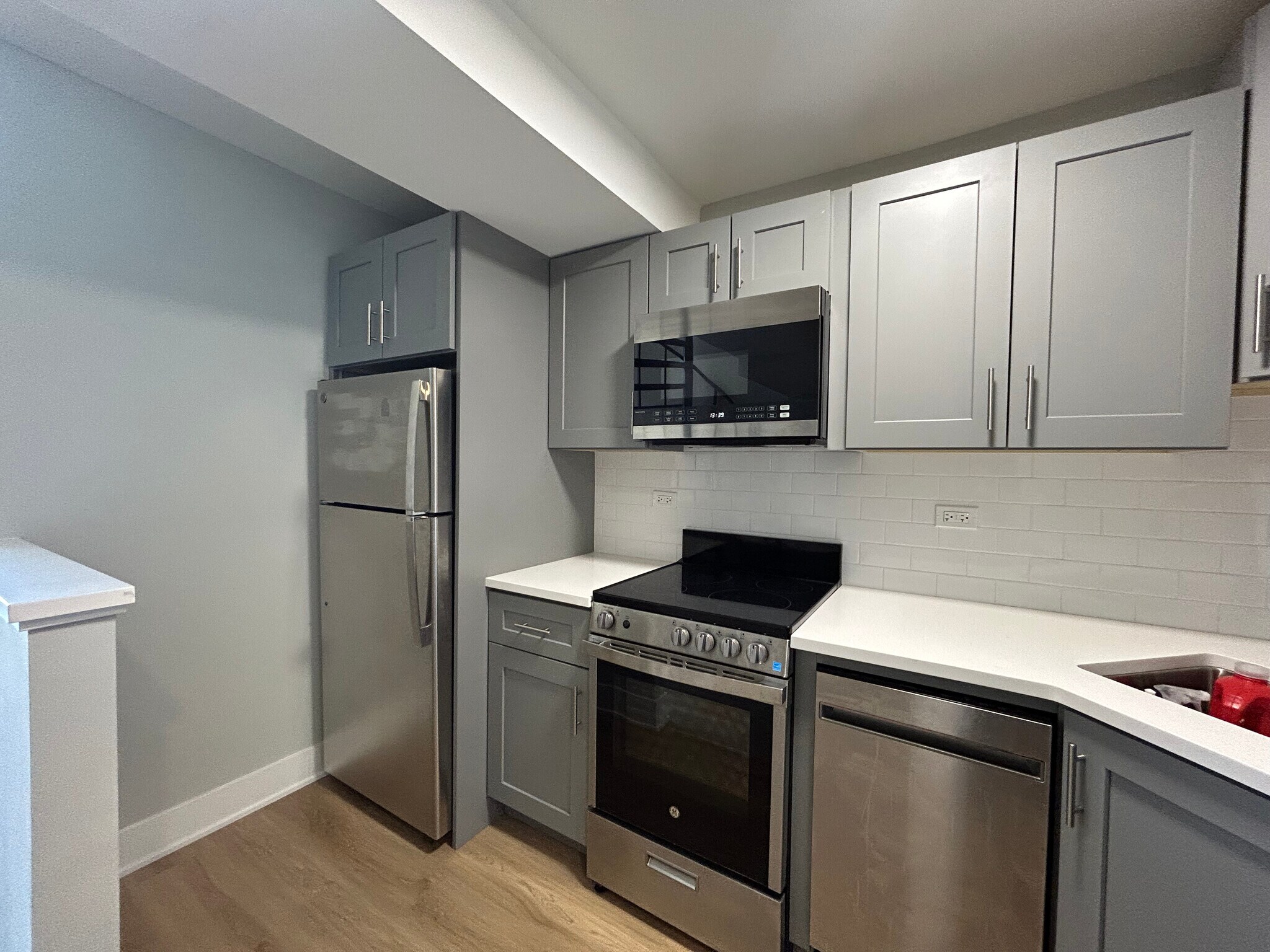 Building Photo - 1214 N La Salle Dr