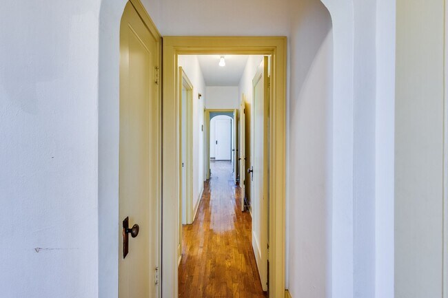 Building Photo - Charming 2 Bedroom, 1 Bathroom Rural Home for Rent