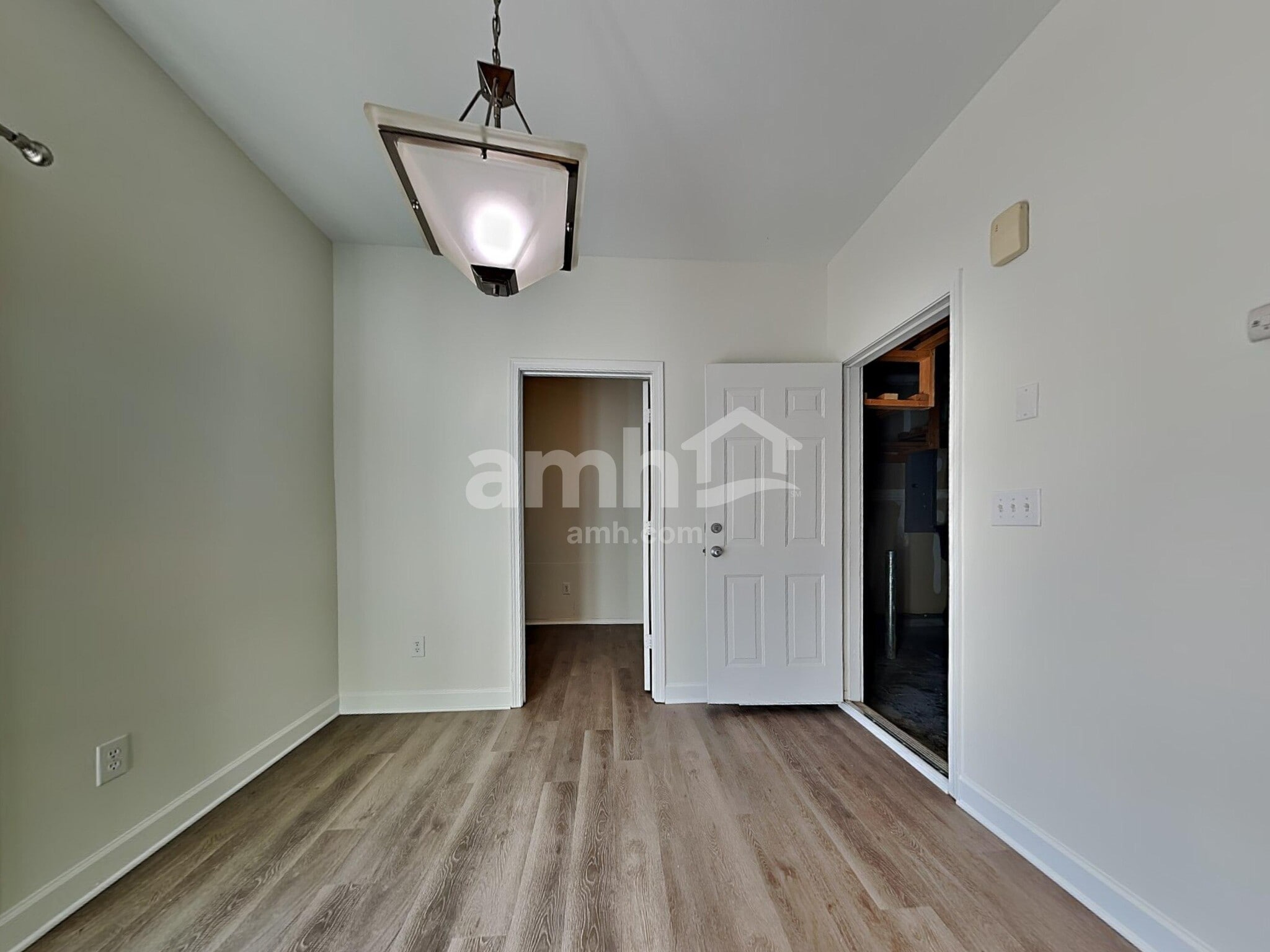 Building Photo - 8312 Ainsworth St