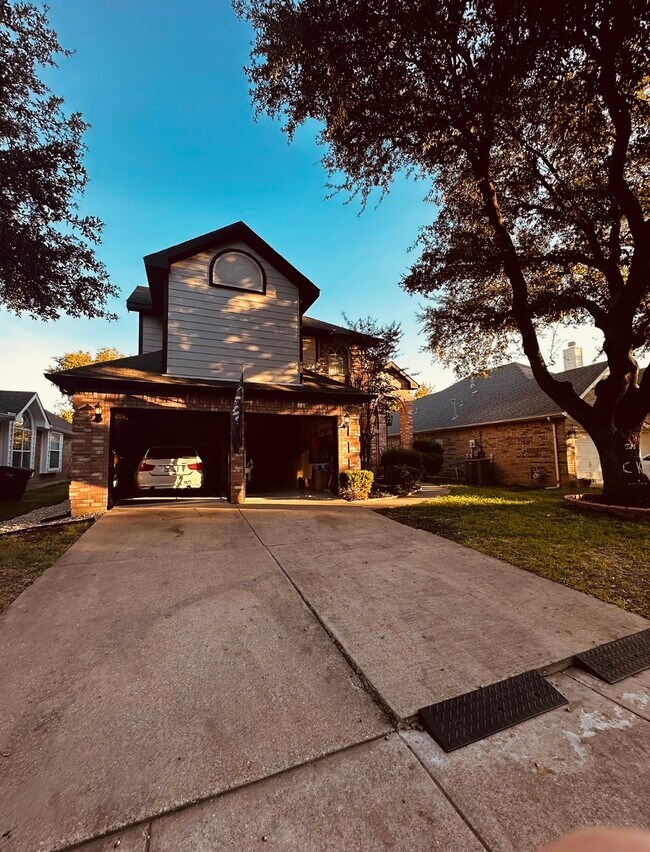 Building Photo - 4817 Salmon Run Way