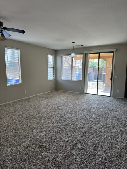 Building Photo - 2926 S Anderson Ln
