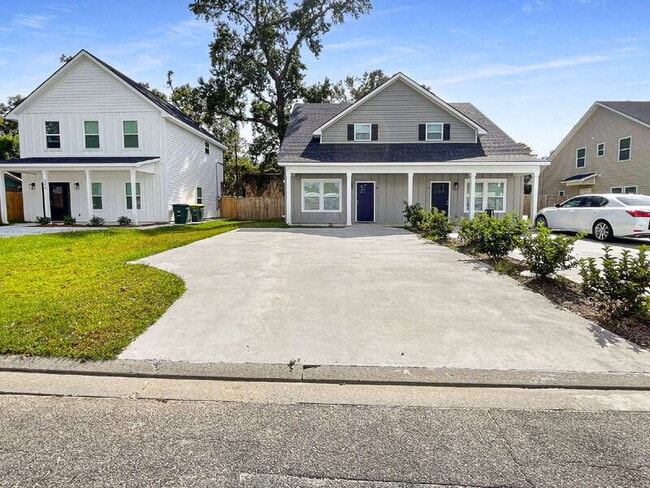 Primary Photo - 39 Travis St