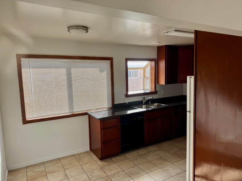 Building Photo - 3810 Redding St