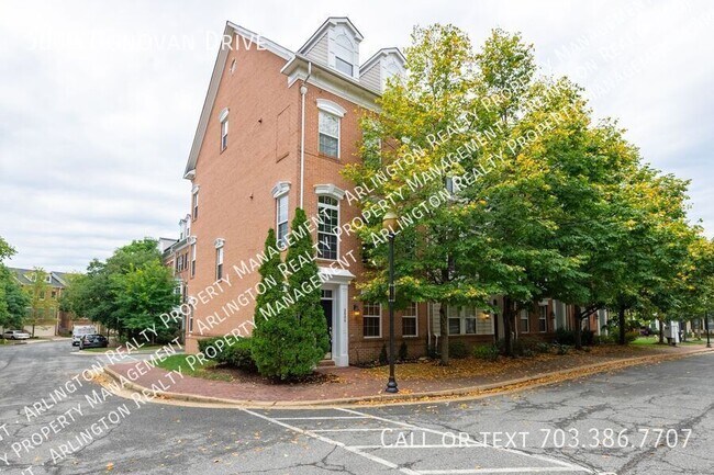 Building Photo - 5000 Donovan Dr