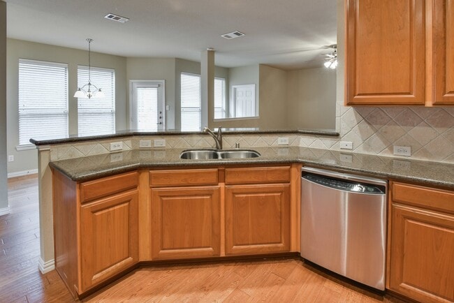 Building Photo - NICE 3 BEDROOM PATIO HOME LOCATED IN COTTONWOOD CREEK!