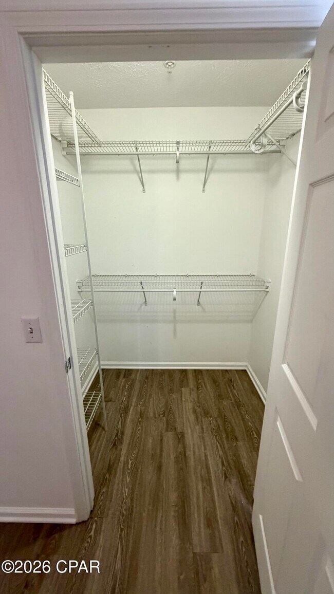 Building Photo - 9117 Laird St